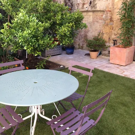 レ　シャンブル　ダール 3* ボルドー